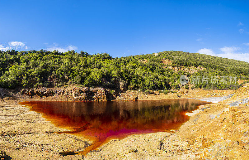 厄尔巴岛，Laghetto delle Conche(意大利托斯卡纳群岛)